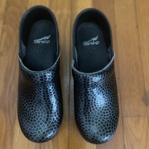 Dansko- Black/Silver Embossed Metallic Medallion Clogs Women’s EU 38 (US 7.5-8)